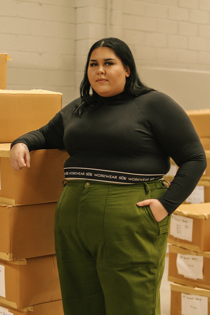 Long Sleeve Crop Top - Black